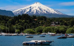 Operativo en Puerto Montt: Vientos intensos desvían embarcaciones y activan respuesta naval